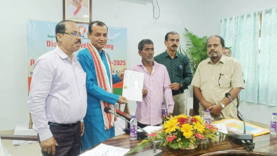 West Tripura Acting Zilla Sabhadhipati attended a meeting at the Horticulture office in Agartala on November 6 to organise district level Unity march.